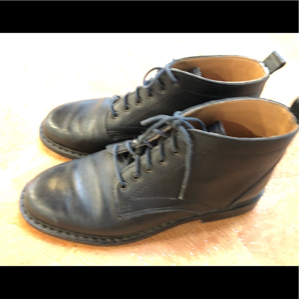 Like new Eddie Bauer Ankle Boots